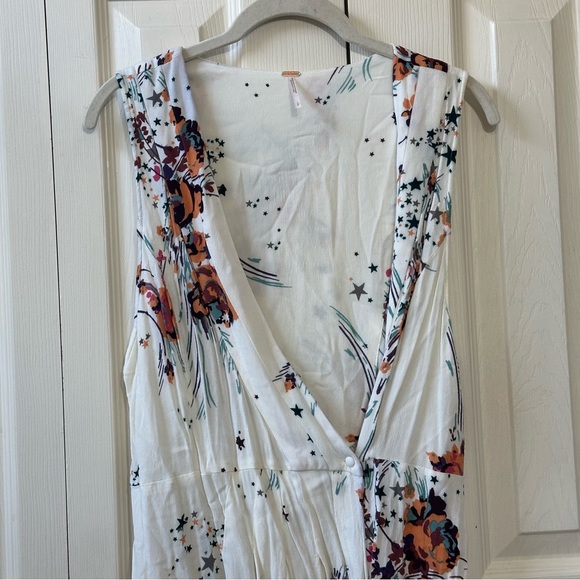Free People Back to the Basics Floral Sleeveless Tunic Blouse Womens Size Large - Picture 4 of 9